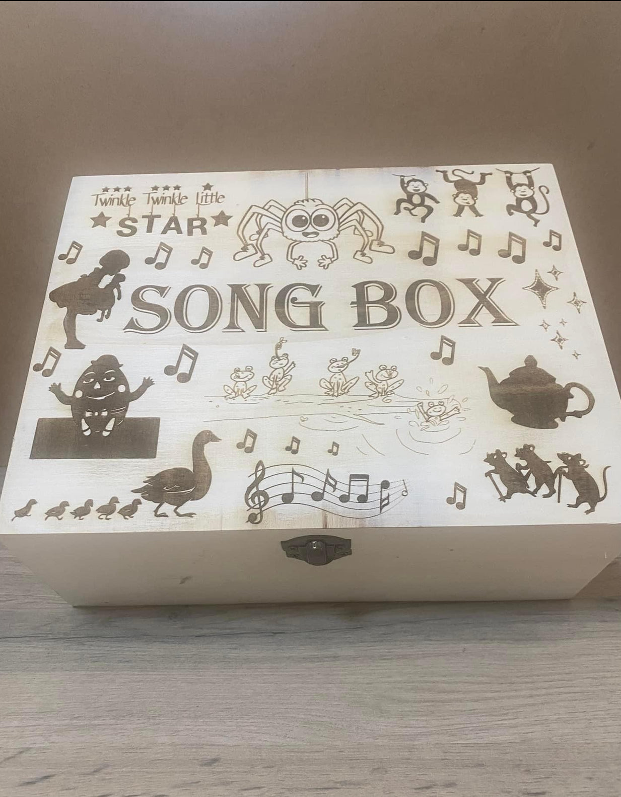 Personalised Wooden Song Box – A Treasure Chest of Tunes and Memories