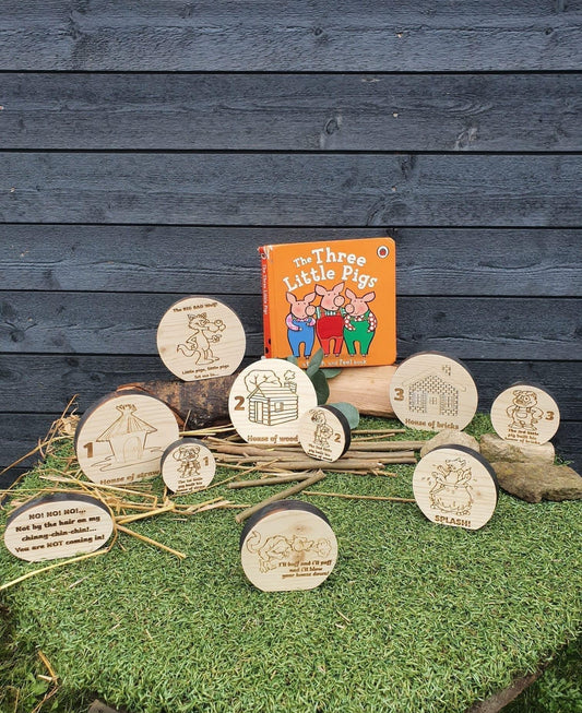 Three Little Pigs Wooden Story Sack – Natural Small World Play with Number Recognition