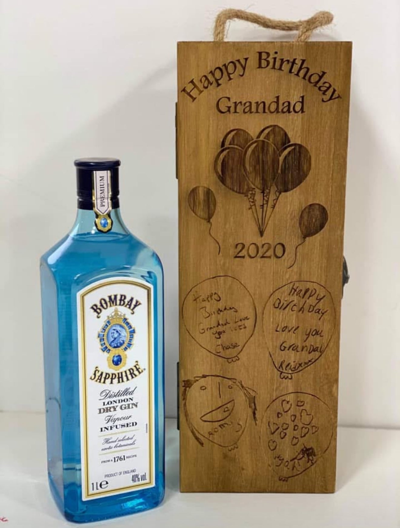 Personalised Wooden Bottle Boxes – Thoughtful Gifts with a Unique Touch